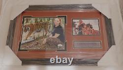 Carole Baskin Signed Framed 8x10 Photo Tiger King Big Cat Rescue JSA COA